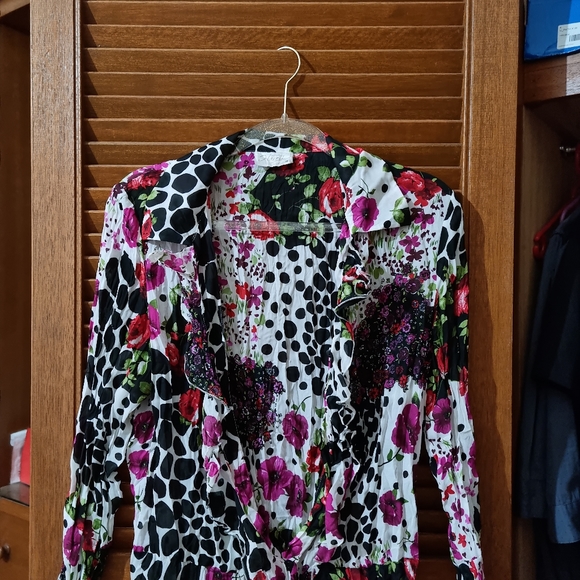 Assorted Top - Picture 8 of 10